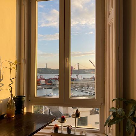 Embassy Arriaga Private Elegance Rooms In Stylish Shared Apartment Lisboa Exterior foto