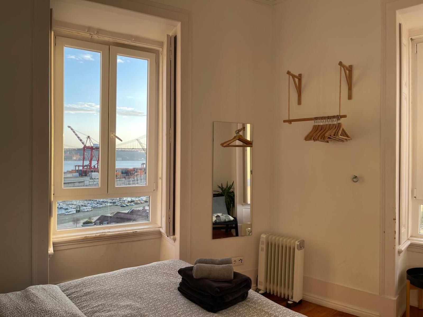 Embassy Arriaga Private Elegance Rooms In Stylish Shared Apartment Lisboa Exterior foto